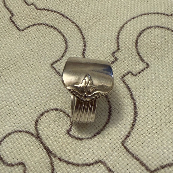 Silver Spoon ring - Picture 2 of 6